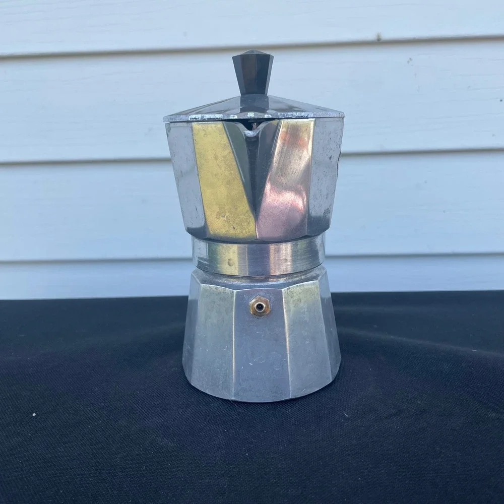 Medaglia d'Oro Vintage Italian Aluminum Stovetop Espresso Moka Pot Silver Small